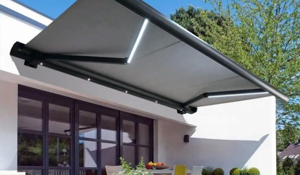 Awning in Dubai