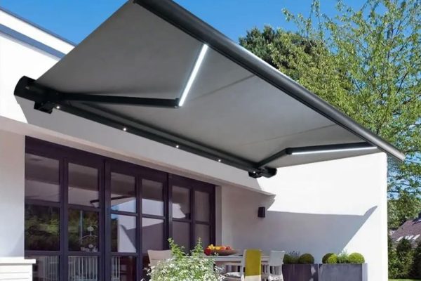 Awning in Dubai